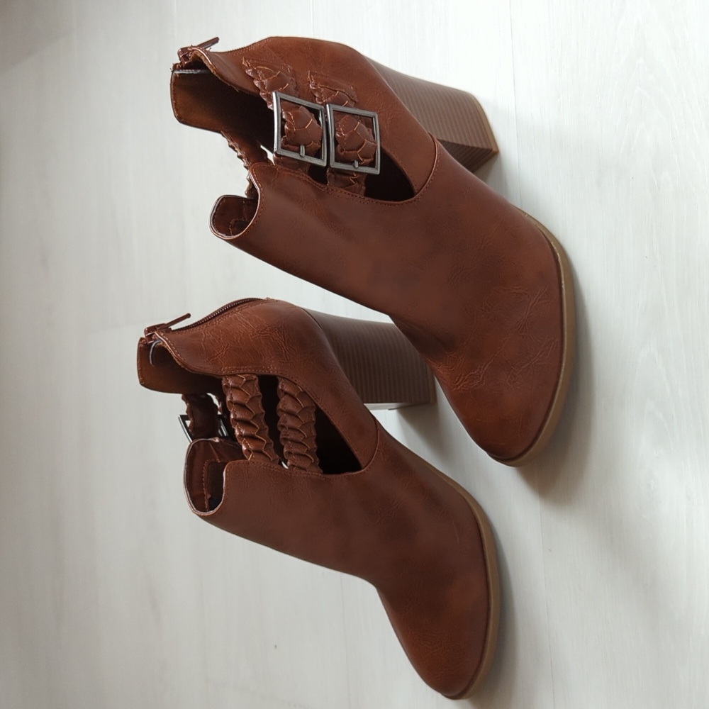 American Eagle Strappy Heel Ankle Boots sz 9 - Picture 3 of 9